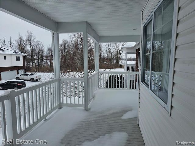 6988 Boulder Pointe Drive 85, Washington, MI 48094