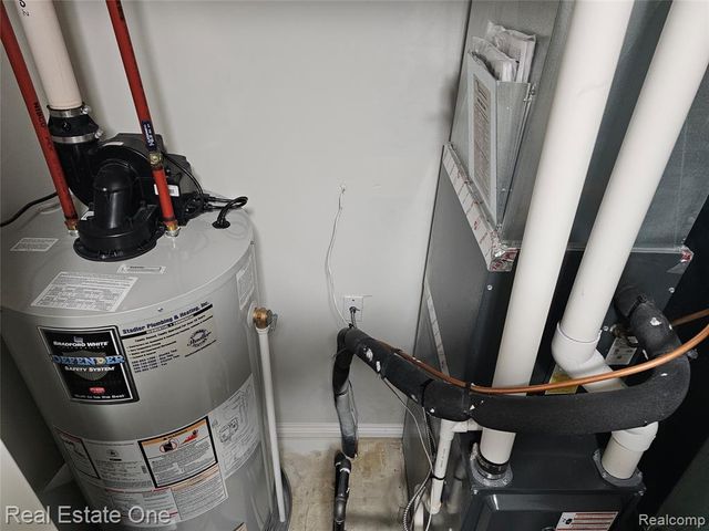 6988 Boulder Pointe Drive 85, Washington, MI 48094