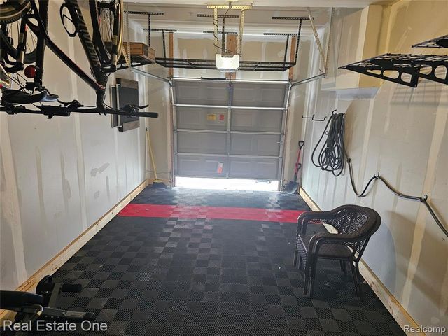 6988 Boulder Pointe Drive 85, Washington, MI 48094