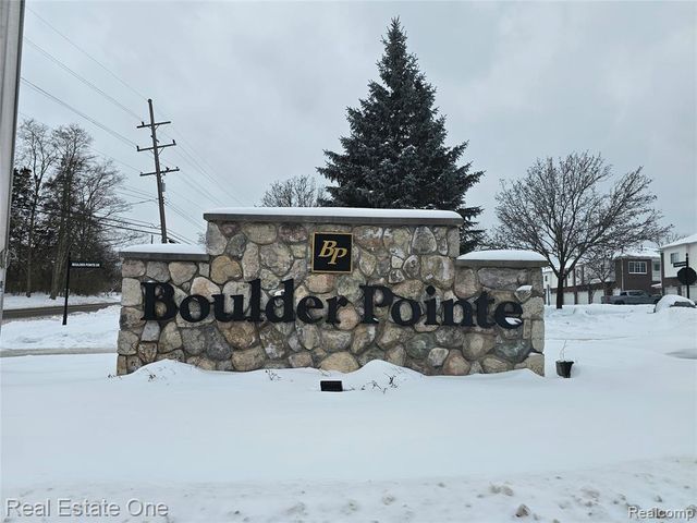 6988 Boulder Pointe Drive 85, Washington, MI 48094