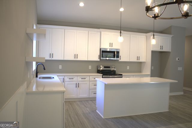 247 North Point Circle, Hartwell, GA 30643