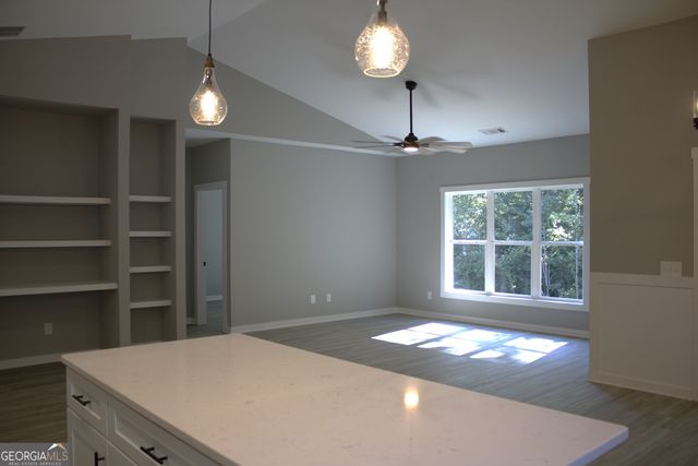 247 North Point Circle, Hartwell, GA 30643