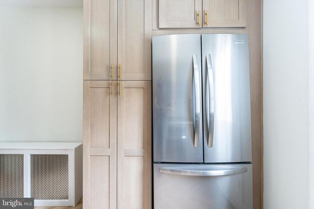 2326 GREENWICH ST, Philadelphia, PA 19146