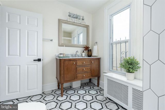 2326 GREENWICH ST, Philadelphia, PA 19146