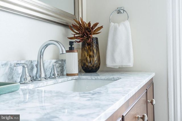 2326 GREENWICH ST, Philadelphia, PA 19146