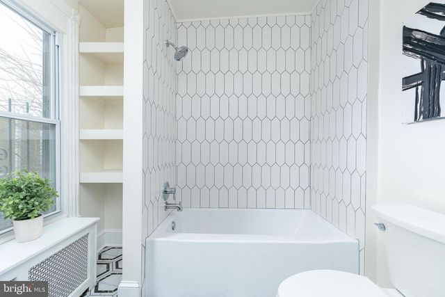 2326 GREENWICH ST, Philadelphia, PA 19146