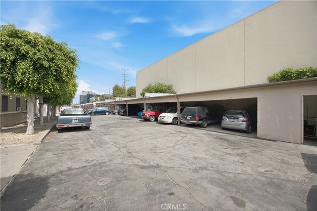 5713 Corbett, Los Angeles, CA 90016