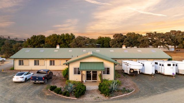 20945 Bear Hollow Rd, Grass Valley, CA 95949