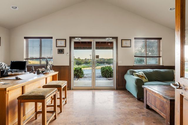 20945 Bear Hollow Rd, Grass Valley, CA 95949