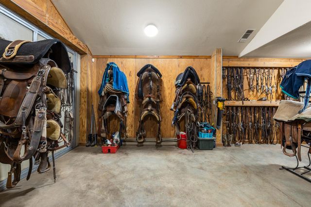 20945 Bear Hollow Rd, Grass Valley, CA 95949