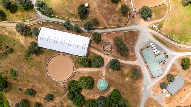 20945 Bear Hollow Rd, Grass Valley, CA 95949