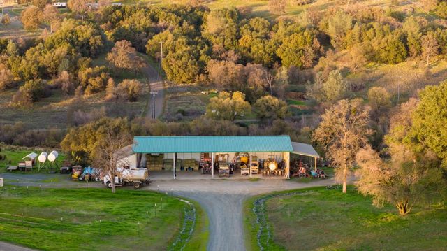 20945 Bear Hollow Rd, Grass Valley, CA 95949