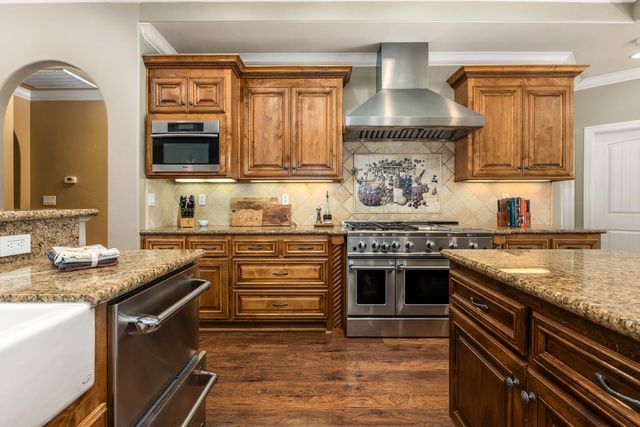 20945 Bear Hollow Rd, Grass Valley, CA 95949