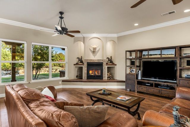 20945 Bear Hollow Rd, Grass Valley, CA 95949