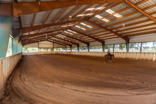 20945 Bear Hollow Rd, Grass Valley, CA 95949