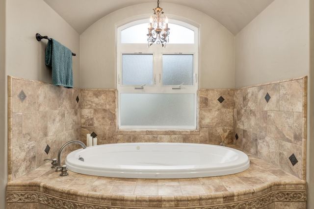 20945 Bear Hollow Rd, Grass Valley, CA 95949