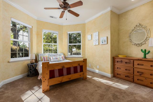 20945 Bear Hollow Rd, Grass Valley, CA 95949