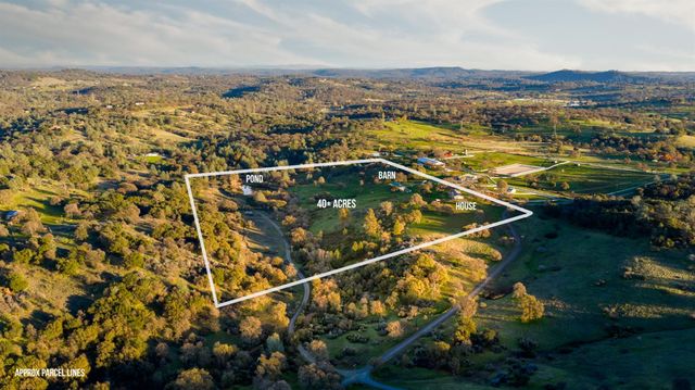 20945 Bear Hollow Rd, Grass Valley, CA 95949