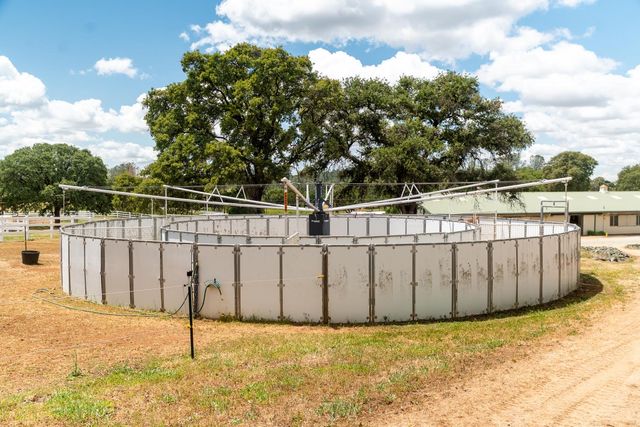 20945 Bear Hollow Rd, Grass Valley, CA 95949