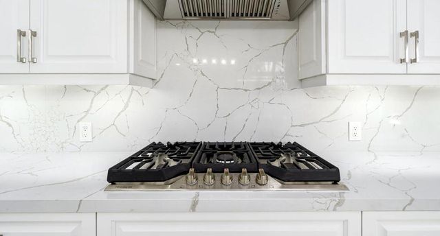 198 Green Mountain Drive, Palm Desert, CA 92211