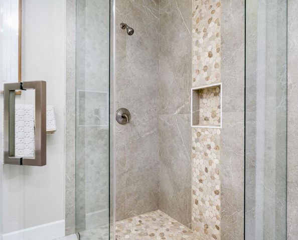 198 Green Mountain Drive, Palm Desert, CA 92211