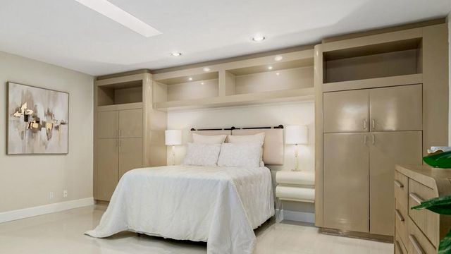 198 Green Mountain Drive, Palm Desert, CA 92211