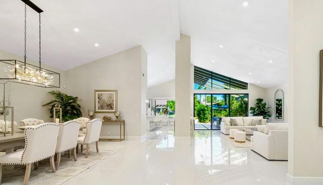 198 Green Mountain Drive, Palm Desert, CA 92211