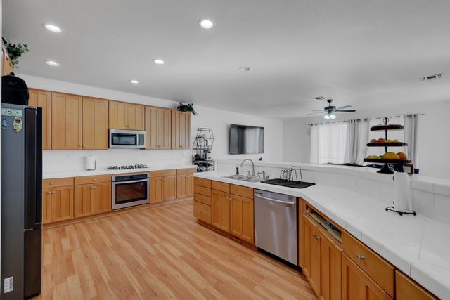 1408 Arlington Way, Plumas Lake, CA 95961