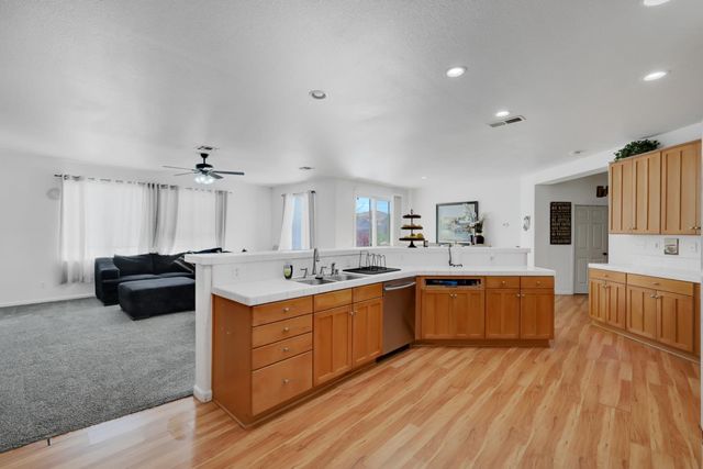 1408 Arlington Way, Plumas Lake, CA 95961