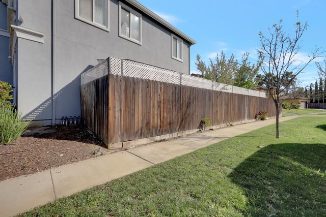 1408 Arlington Way, Plumas Lake, CA 95961