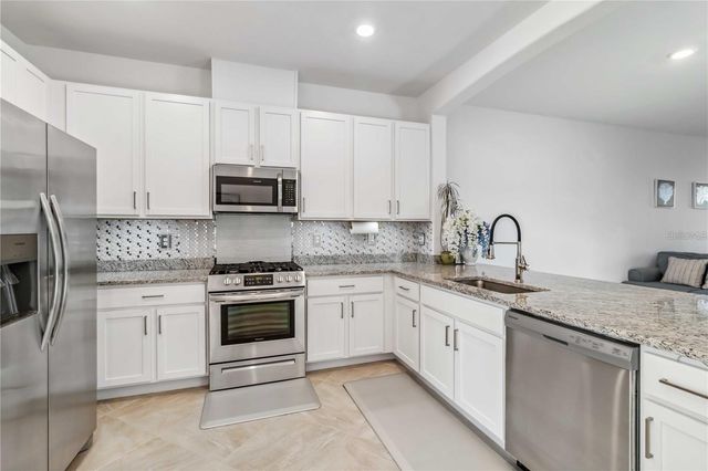 15941 CLEAR SKIES PLACE, Bradenton, FL 34211