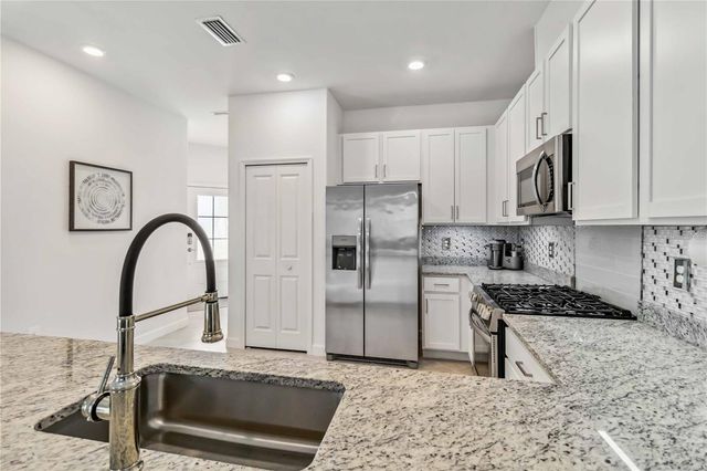 15941 CLEAR SKIES PLACE, Bradenton, FL 34211