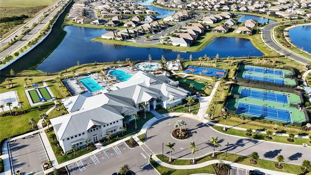 15941 CLEAR SKIES PLACE, Bradenton, FL 34211