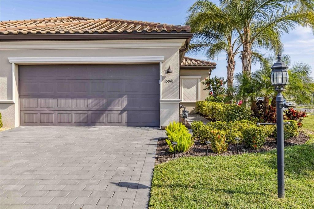 15941 CLEAR SKIES PLACE, Bradenton, FL 34211