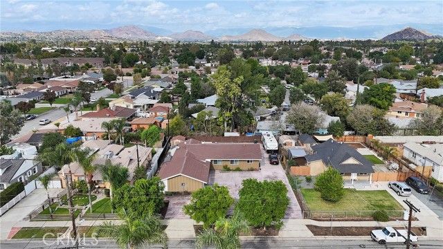 5121 Sierra Street, Riverside, CA 92504