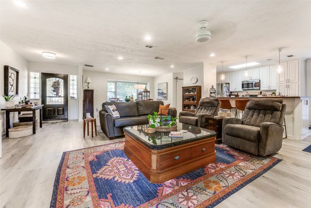 14458 Tanglewood Drive, Farmers Branch, TX 75234