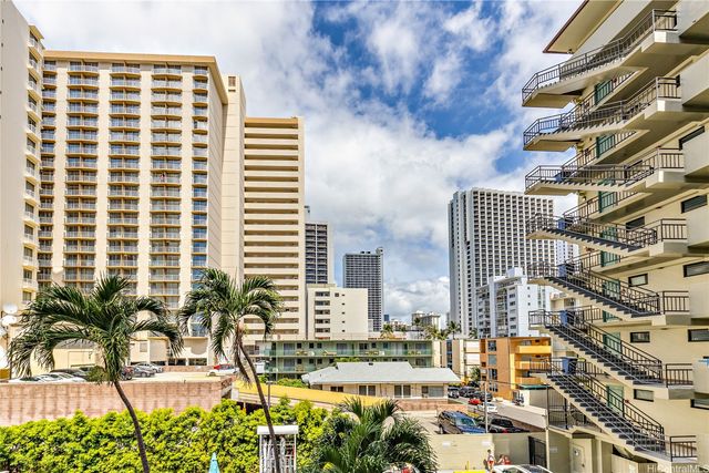 134 Kapahulu Avenue 303, Honolulu, HI 96815