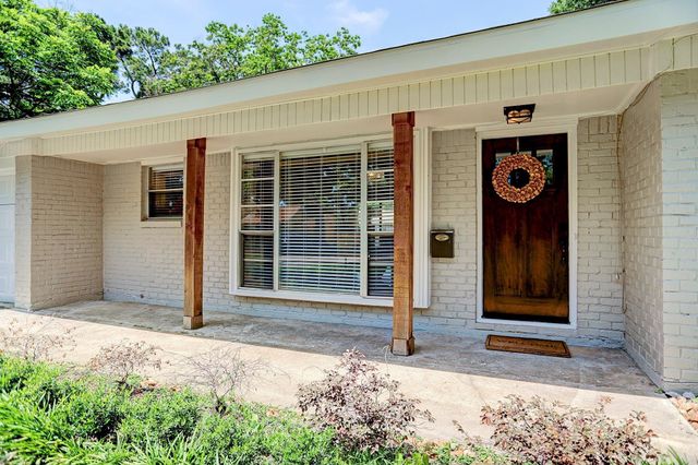 10050 Haddington Drive, Houston, TX 77080