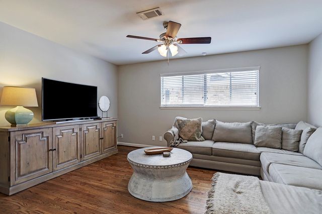 10050 Haddington Drive, Houston, TX 77080