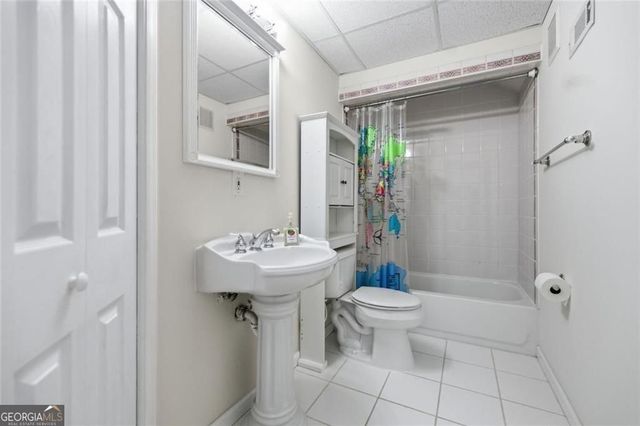 2046 Kinsmon Drive, Marietta, GA 30062