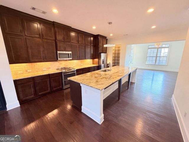 2256 Royal Vineyard Lane SE, Smyrna, GA 30080