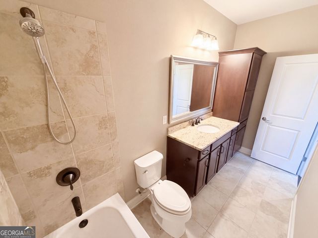 2256 Royal Vineyard Lane SE, Smyrna, GA 30080