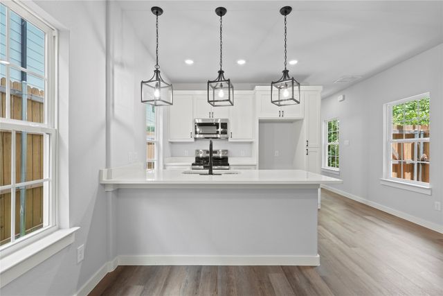 2426 Saint Clair Drive, Dallas, TX 75215