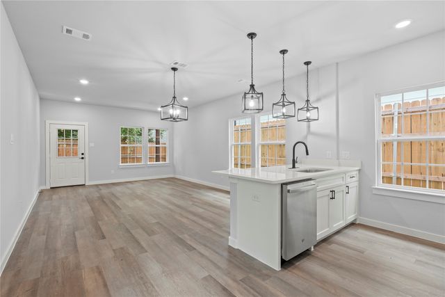 2426 Saint Clair Drive, Dallas, TX 75215