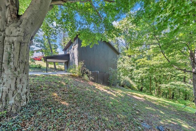 3067 Green Hill DR, Salem, VA 24153