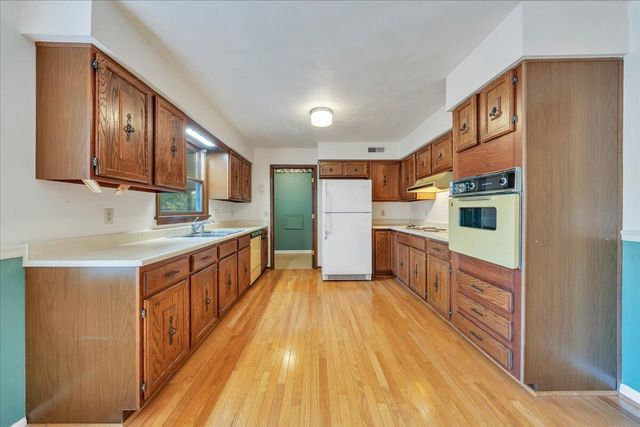 3067 Green Hill DR, Salem, VA 24153