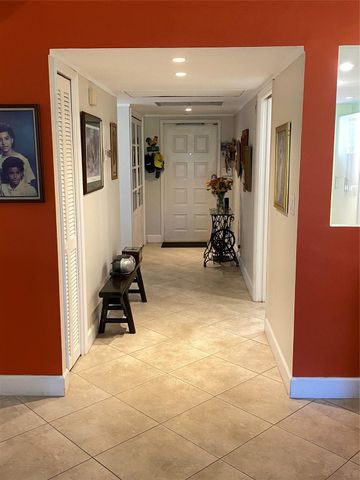 4031 N Cypress Dr 101, Pompano Beach, FL 33069