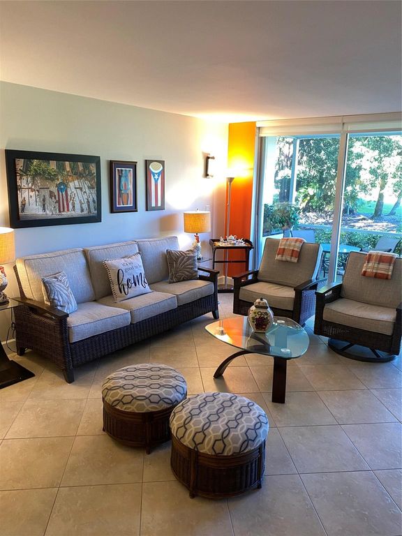 4031 N Cypress Dr 101, Pompano Beach, FL 33069