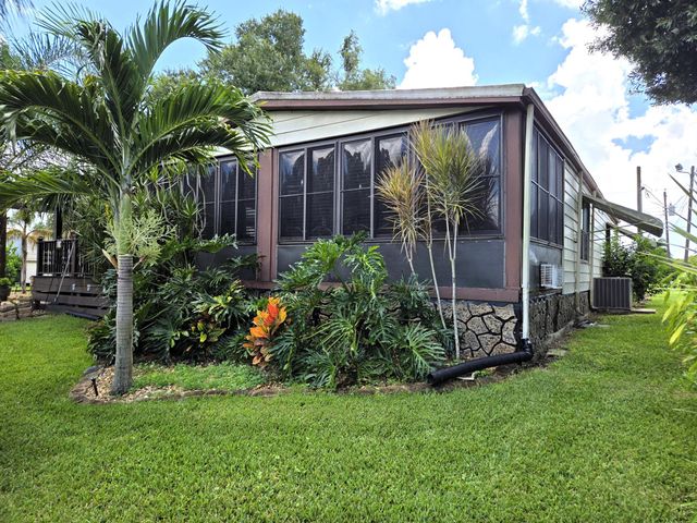 3037 SE 27th Street, Okeechobee, FL 34974