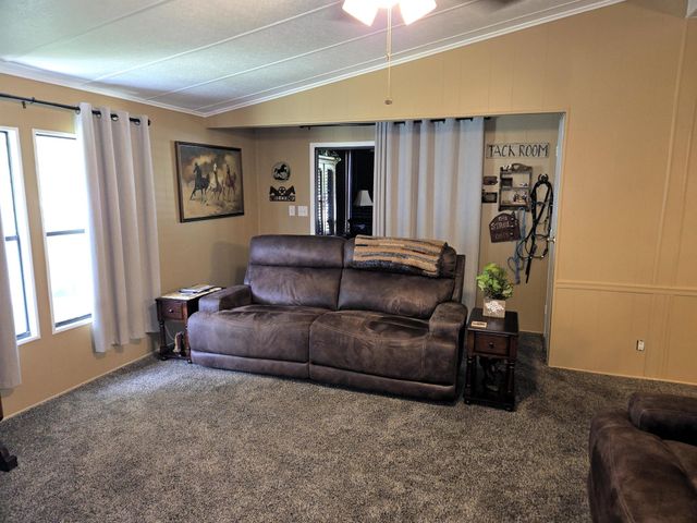 3037 SE 27th Street, Okeechobee, FL 34974